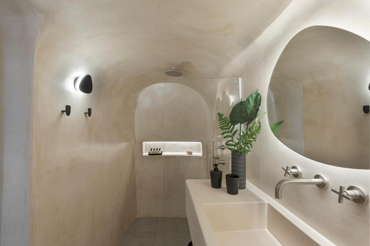 The Exotic Cave Suite Oia  Bagian luar foto